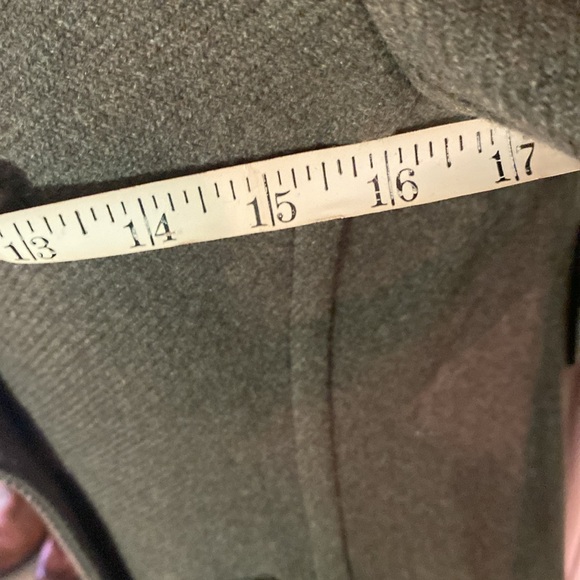 Wool trench coat by Club Monaco in pristine condition. Worn 2x. - Picture 10 of 15